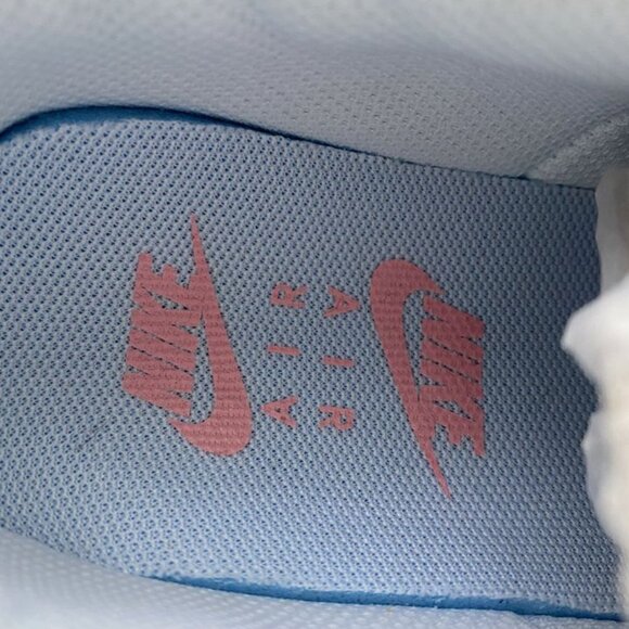 Nike Air Pink Edition Size 7 Womens - Picture 6 of 6